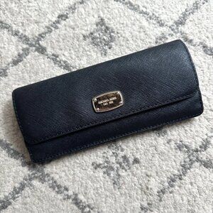 $198 MICHAEL KORS Black Pebbled Leather Gold Logo Large Wallet